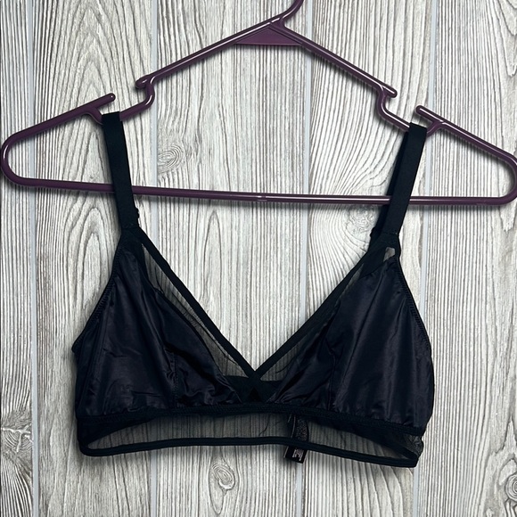 Victoria's Secret Black Bralette Size Small Sheer - Picture 1 of 5